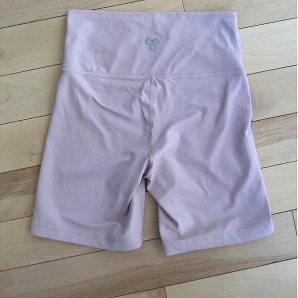 Super soft TnAction Butter fabric biker shorts in a light pink - Picture 2 of 8
